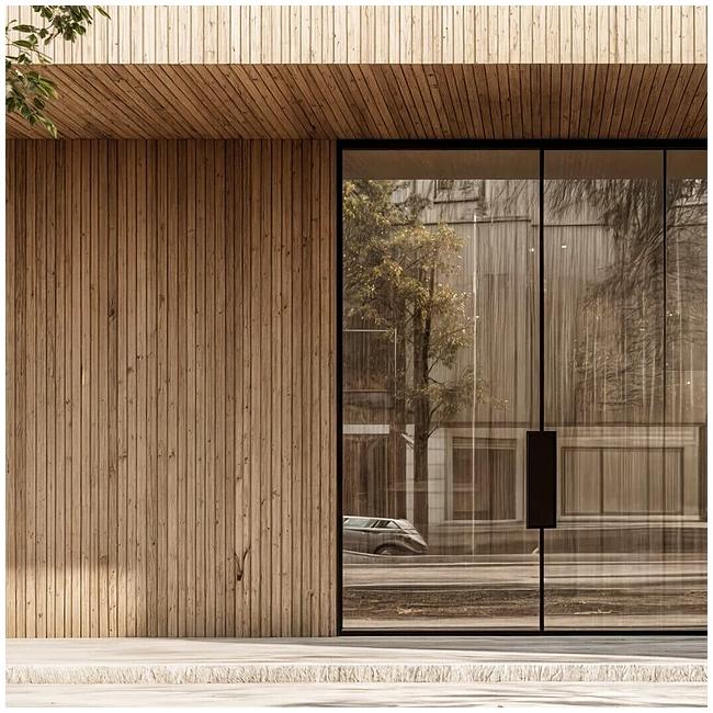 Ein Wohnkomplex mit moderner Holzfassade wurde vom Architekten durchdacht, um nachhaltigen Wohnraum durch Umstrukturierung und Aufstockung zu schaffen. Durch den Umgestaltungsmaßnahme und die Aufstockung, die der Architekt entwickelte, bekommt das Mehrfamilienhaus mit zeitgemäßer Holzfassade nachhaltigen Wohnraum.