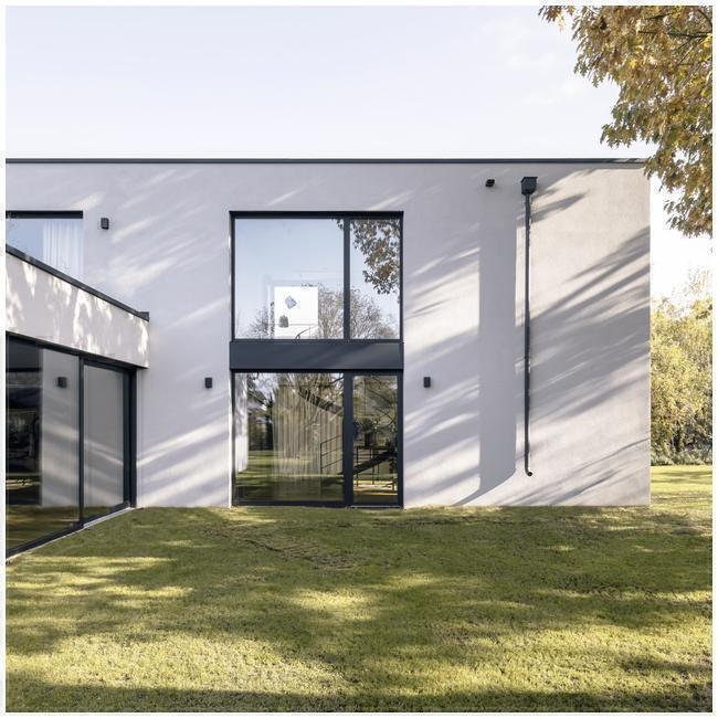 Die Nachverdichtung im Ortskern nutzt clevere Bauweisen im Bestand und schafft so neuen Wohnraum durch durchdachte Architektur. Cleveres Bauen im Bestand und eine durchdachte Architektur führen im Ortskern zur Nachverdichtung und somit zu neuem Wohnraum.